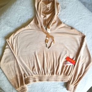 Women's Juniors sweatshirt, Size Sm, Tan/Beige
